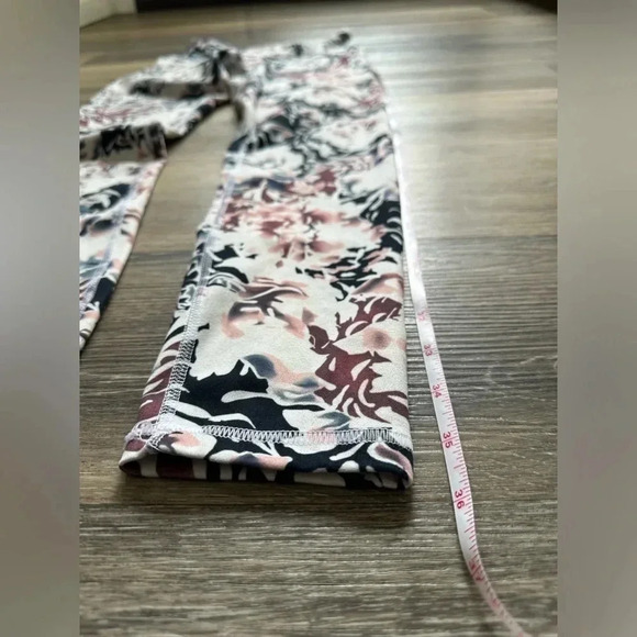 BALANCE COLLECTION Floral Contender Lux Ankle Compression Leggings, Size M - Picture 7 of 14